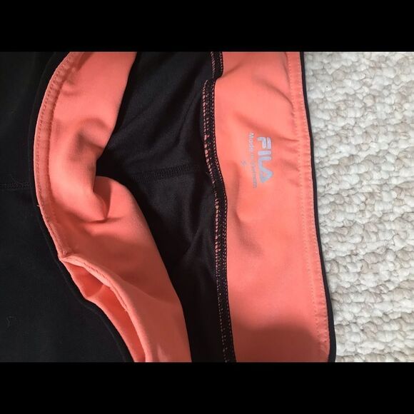 Fila trendy yoga capris - Picture 3 of 5